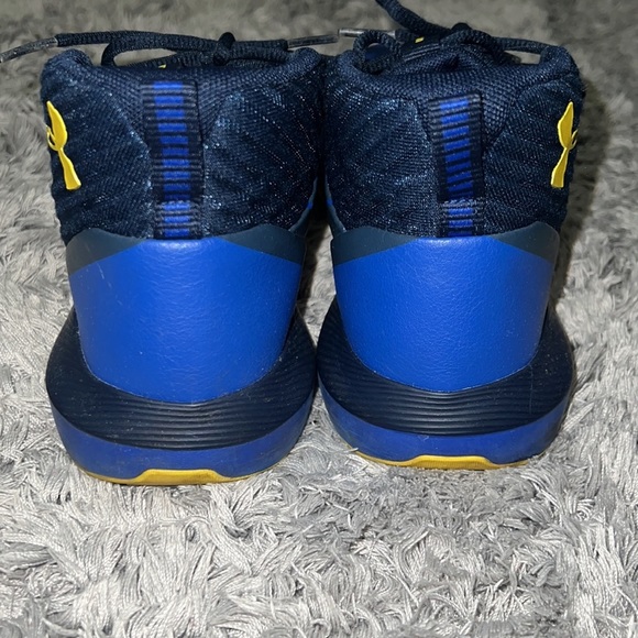 Under Armour Steph Curry 2.5 GS ‘Dub Nation Boy’s Basketball Sneakers - Picture 4 of 9